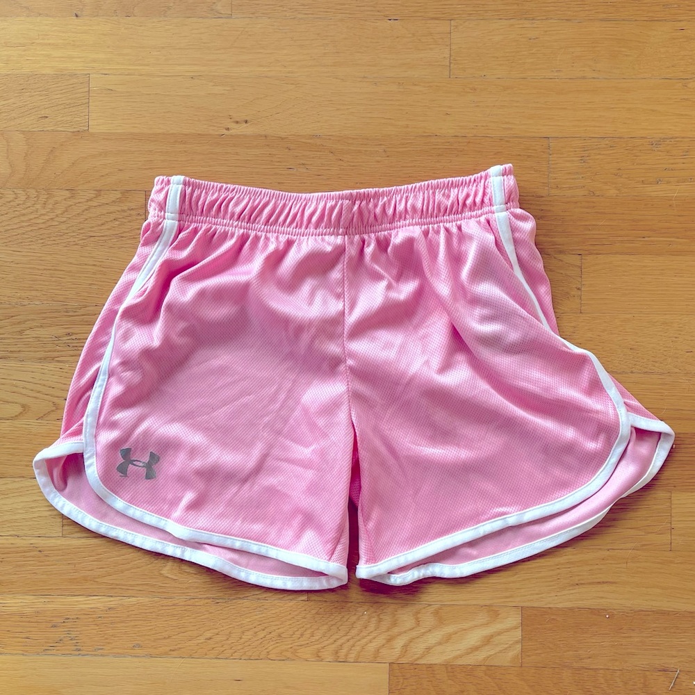 New with tags!! Under Armour Shorts/pink/size M